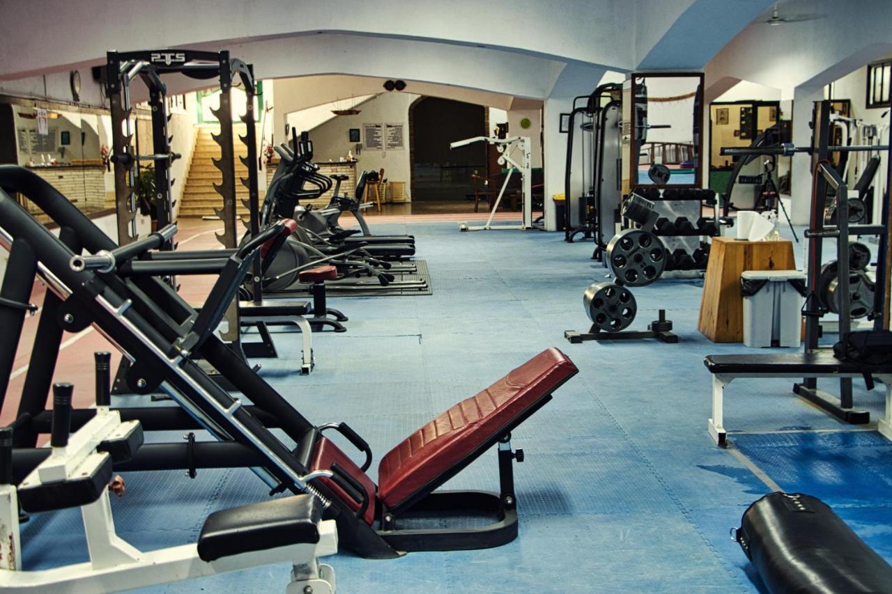 Adham Compound Hotel 킹 마리우트 외부 사진